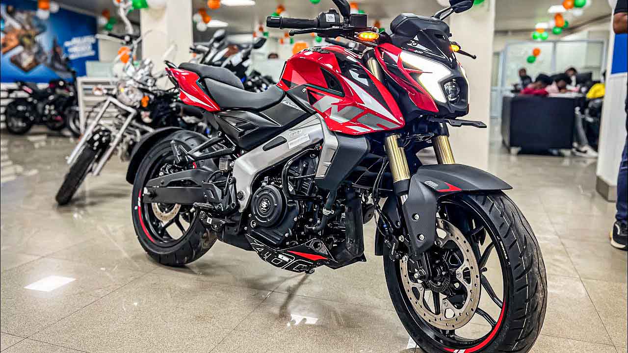 Bajaj 400cc Sales Aug 2024 – Pulsar, Dominar, KTM, Triumph, Husqvarna