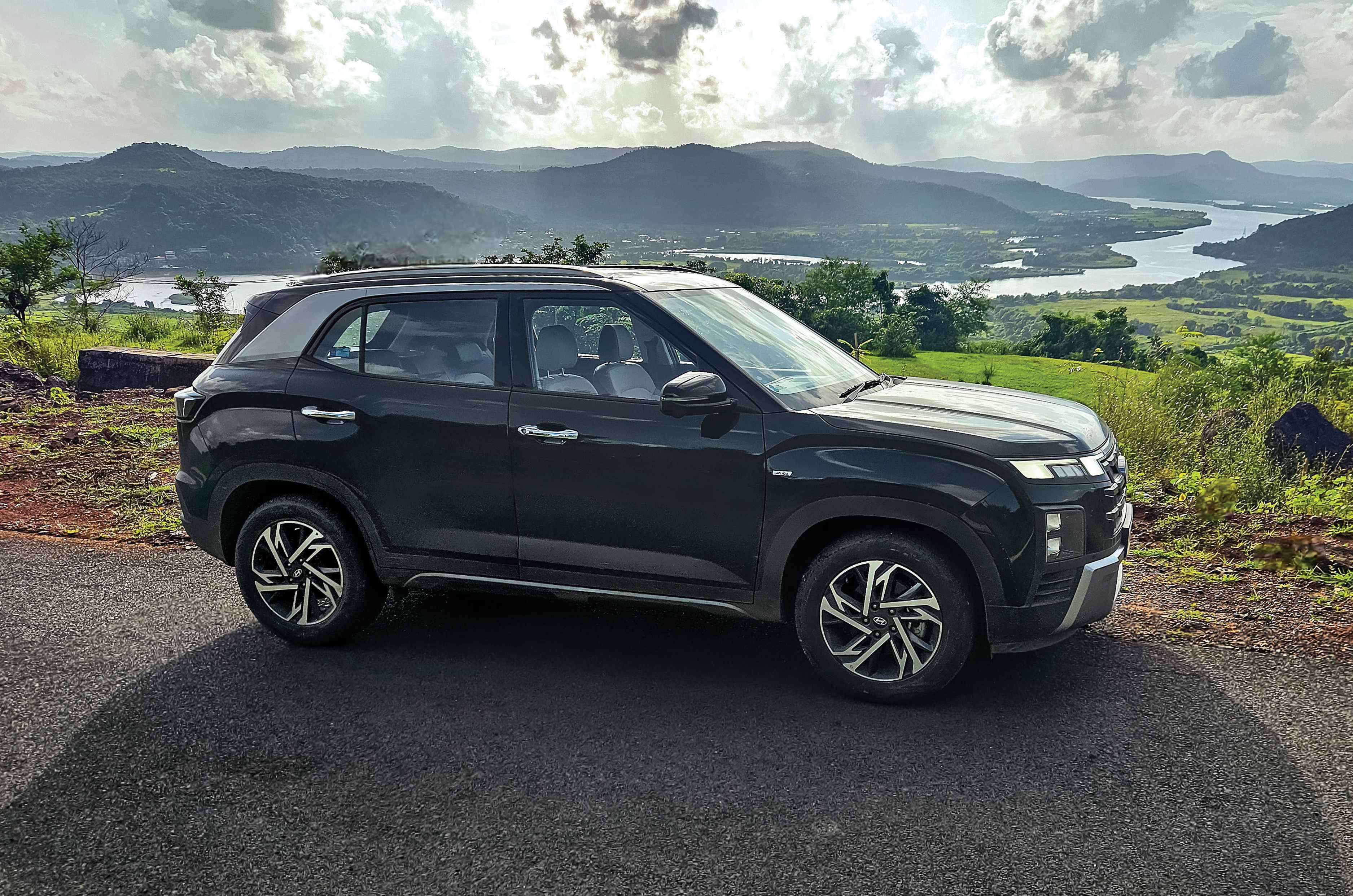 Hyundai Creta side profile