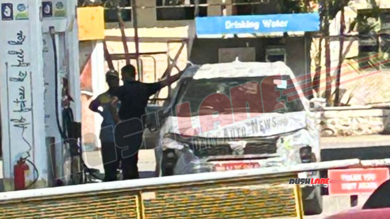 Tata Harrier Petrol Spied At Fuel Station