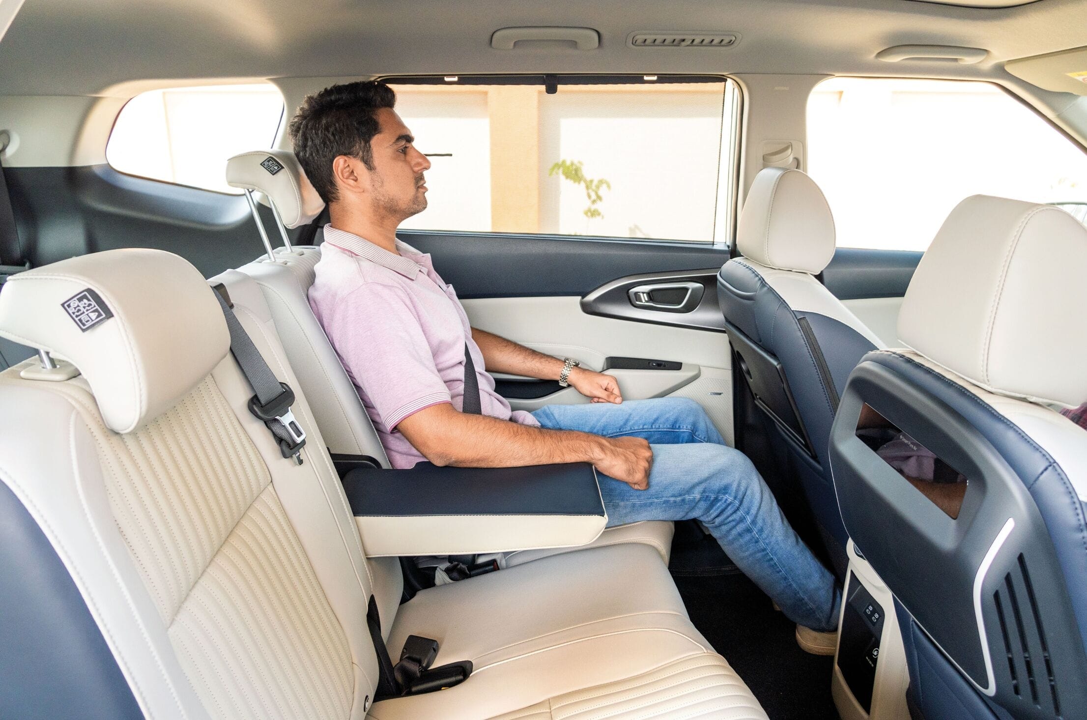 Kia Carens Clavis EV second row