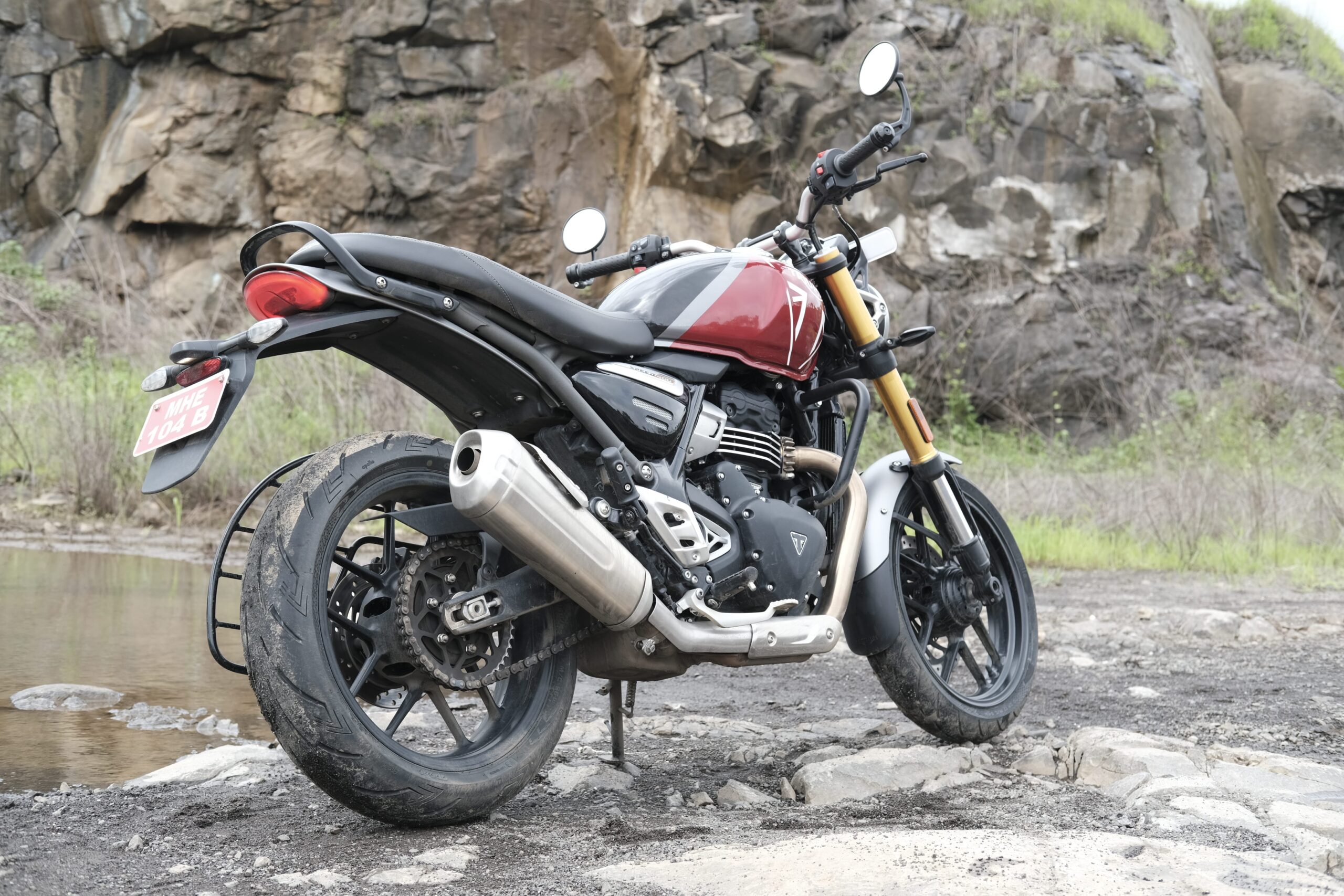 I’m planning to buy a motorcycle around ₹3 lakh for daily office commuting in pothole-filled city traffic, along with occasional long rides. At 5’8” height, I need a comfortable, easy-to-maneuver…